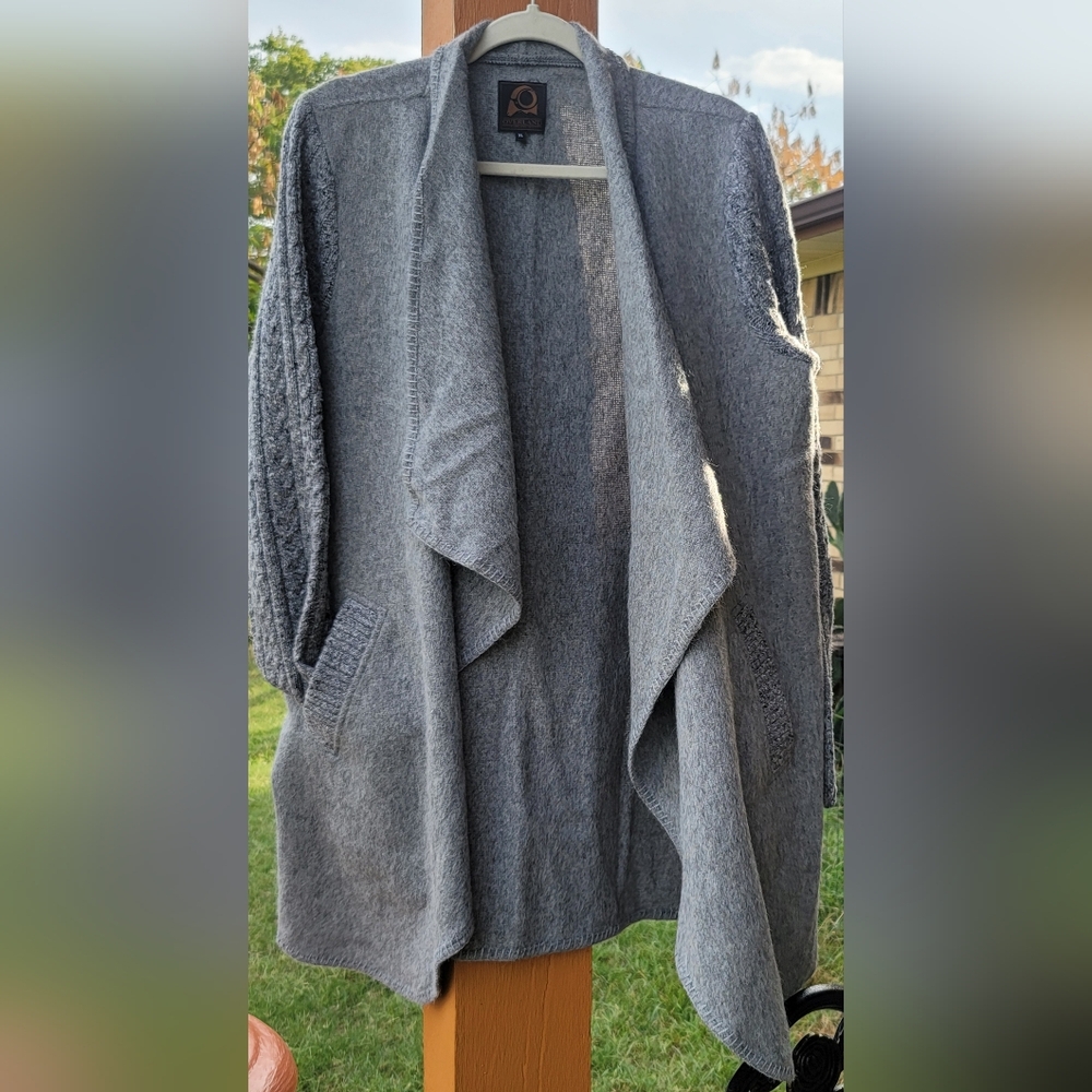 Overland - Gray Knit Open Front Cardigan